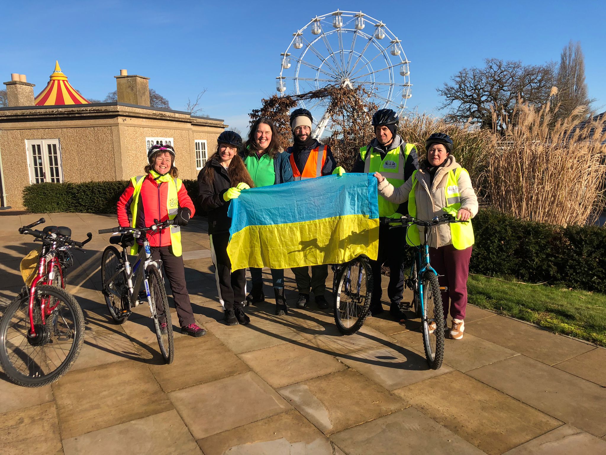 Cycle Lingo with Ukrainian Flag